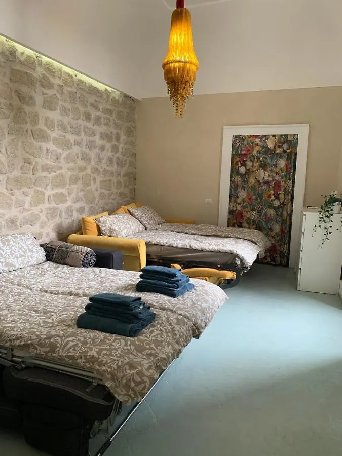 Nel Vicoletto Casa Vacanze Naples 0*,  Italy