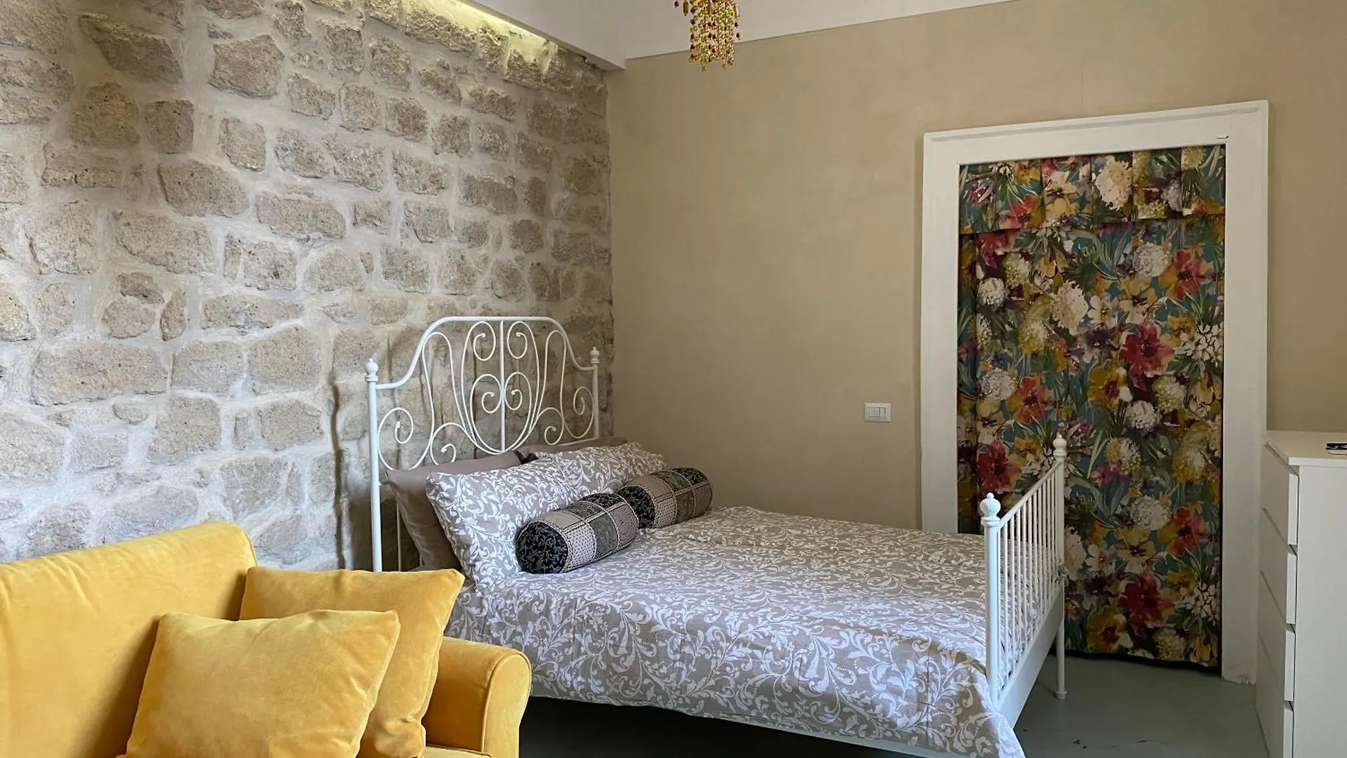 Nel Vicoletto Casa Vacanze Naples Italy